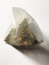 Load image into Gallery viewer, Detox &amp; Glow - Anti Inflammatory Tea with 20x Anti Oxidants -Organic Turmeric, White Tea, Saffron, Cinnamon, Ginger &amp; Cardamom - Fire Teas